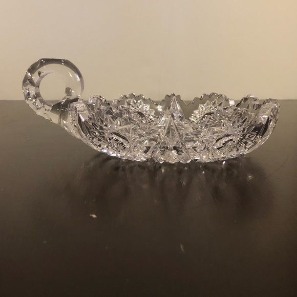 Crystal Cut Nappy Dish Excellent Used Condition - Picture 3 of 8